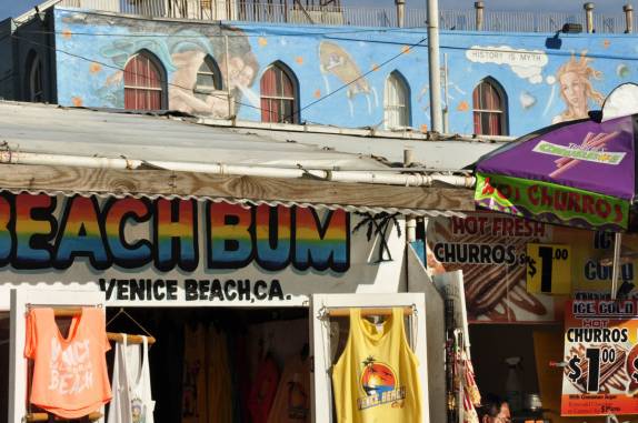 Comércio em Venice Beach, em Los Angeles, na Califórnia - EUA